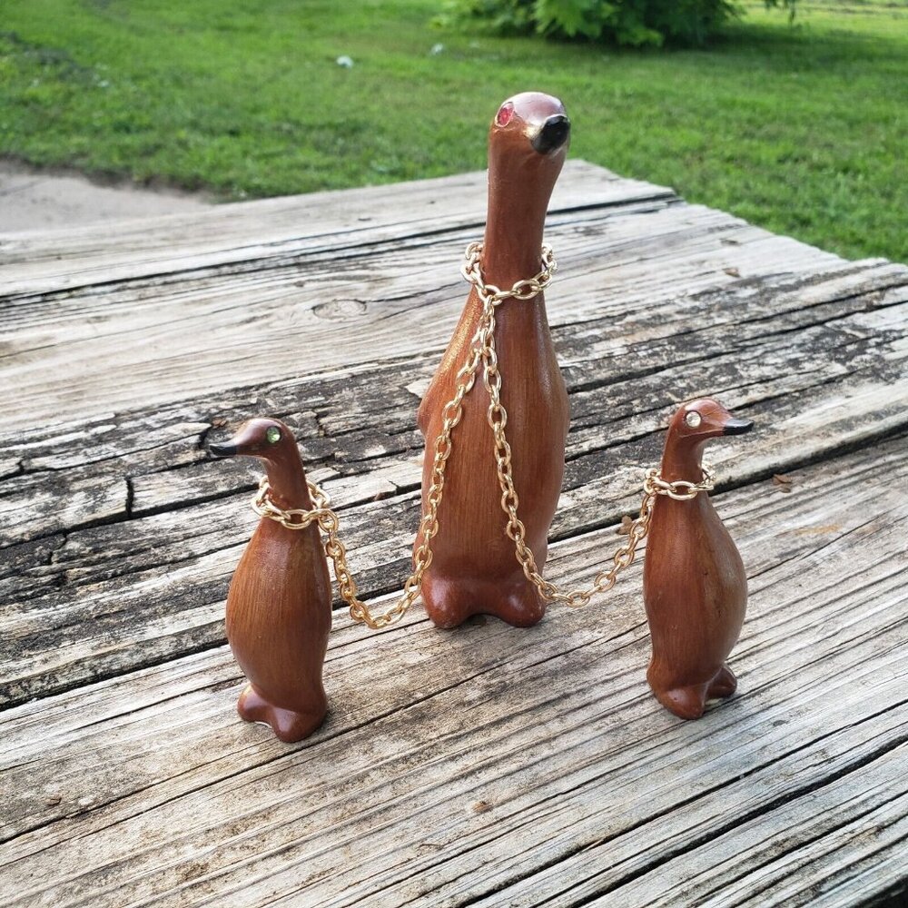 Vtg‎ Mid Century Wood Penguin/duck Trio Linked w/Chain Rhinestone Eyes Hong Kong